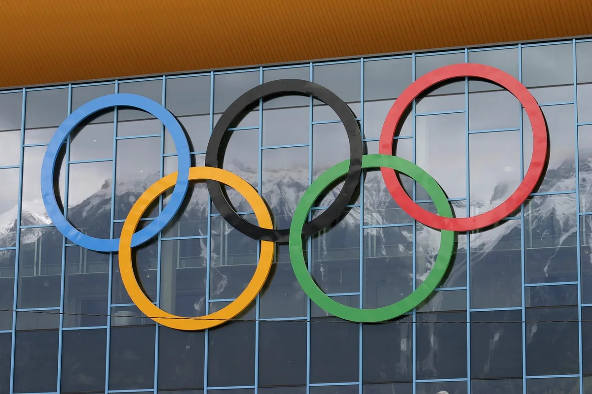 Imagen de portada de «Agencia Mundial Antidopaje excluye a Rusia de los Juegos Olímpicos 2020».