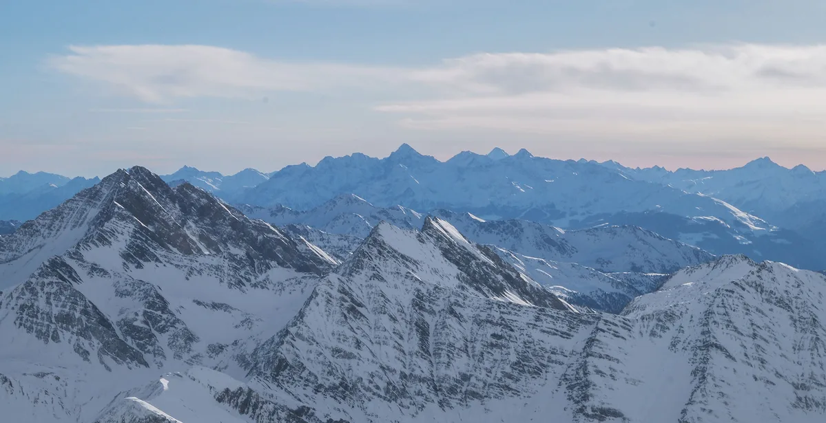 Imagen de portada de «Saussure y el nacimiento del alpinismo: hombre y montaña se encuentran».