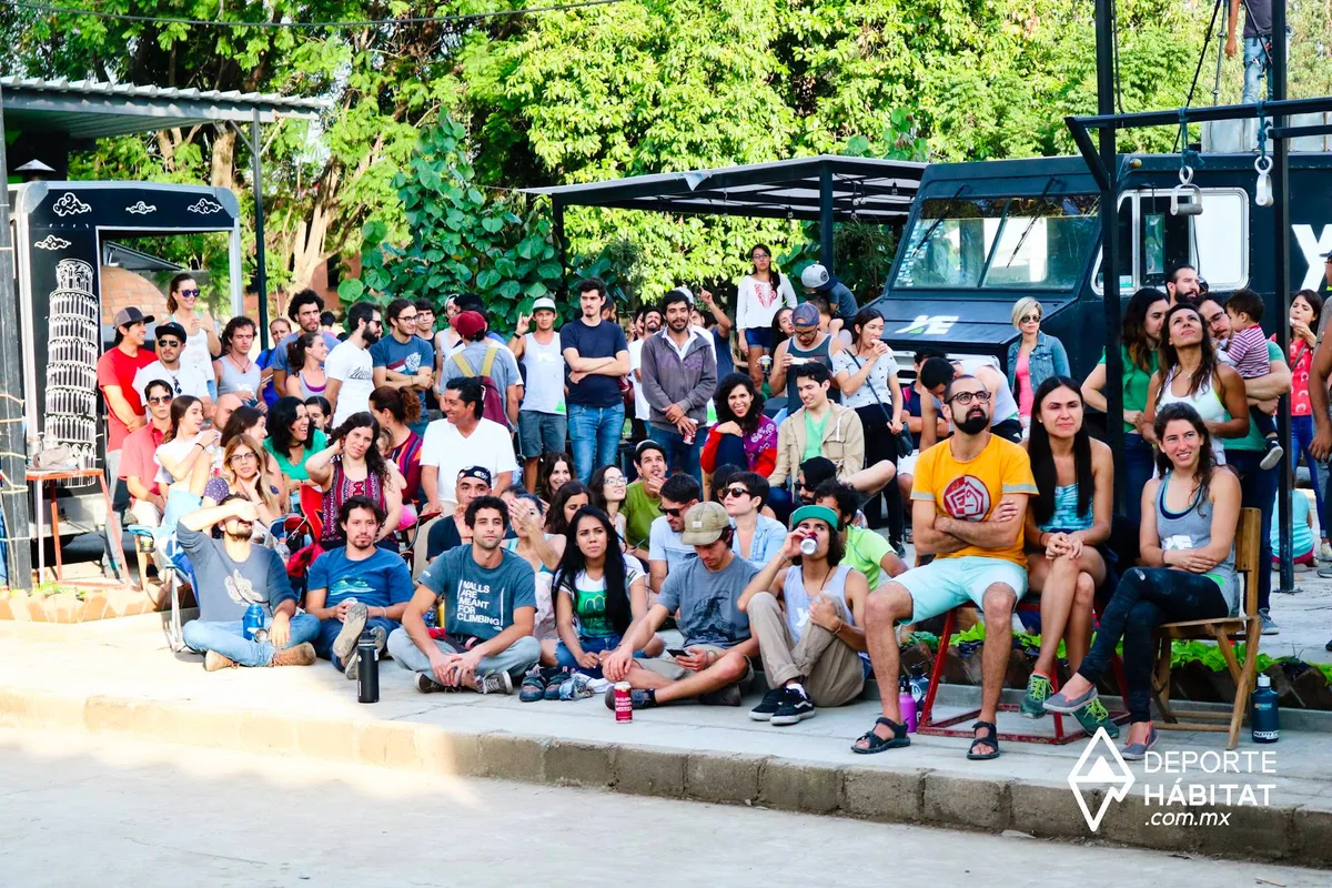 Imagen del archivo de «Punto Muerto se reinventa y nace YE Center Yoga y Escalada, GDL».