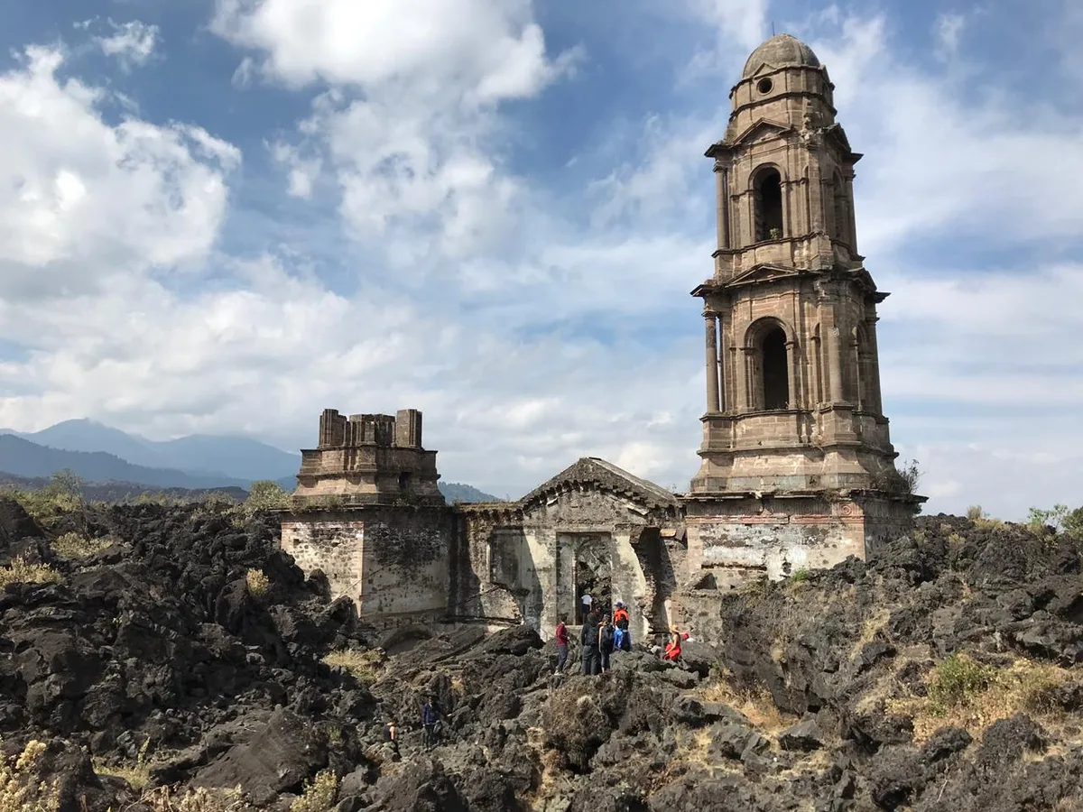 Imagen del archivo de «El Pueblo Cubierto de Lava: documental mexicano sobre el Paricutín».