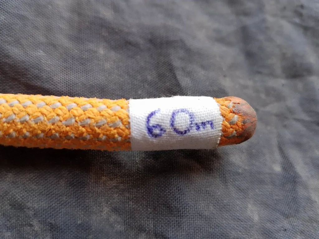Imagen del archivo de «Corta tu cuerda a tiempo y no esperes a que se corte sola».