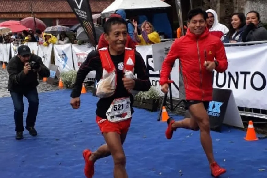 Imagen de portada de «Ricardo Mejía logra, con 55 años, podio en los 100km del UTMX».