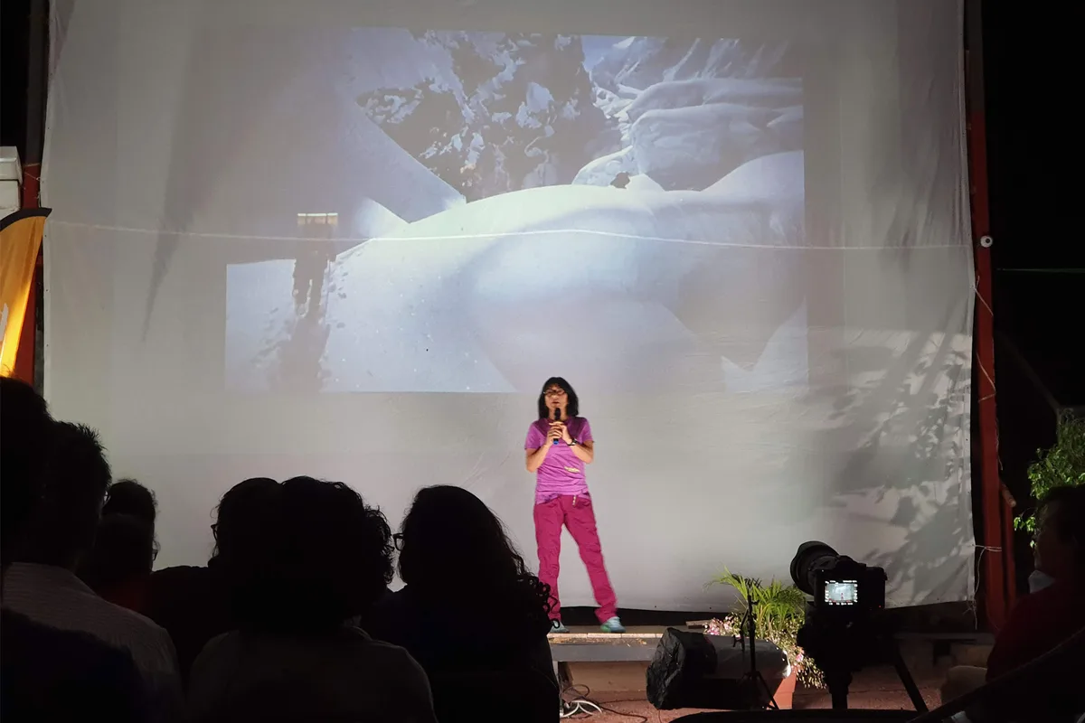Imagen de portada de «Gira del audiovisual de Elsa Ávila a 20 años del Everest ¡asiste!».
