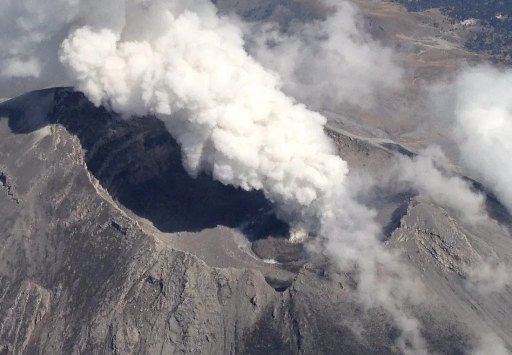 Crater del volcán Popocatepetl. Imagen: SCT vía CENAPRED