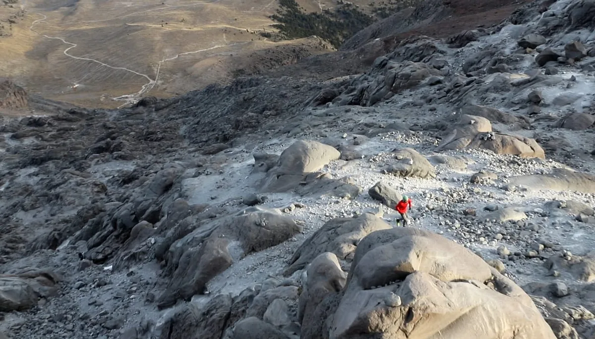 Imagen del archivo de «Lázaro Espinosa impone nuevo FKT en el Pico de ORIZABA: 2hrs19».