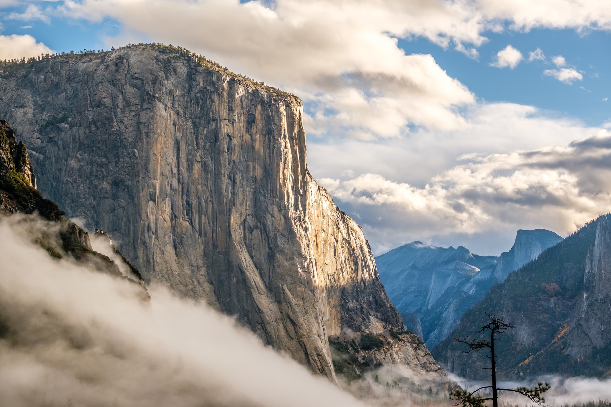 El Capitan rock in Yosemite National Park